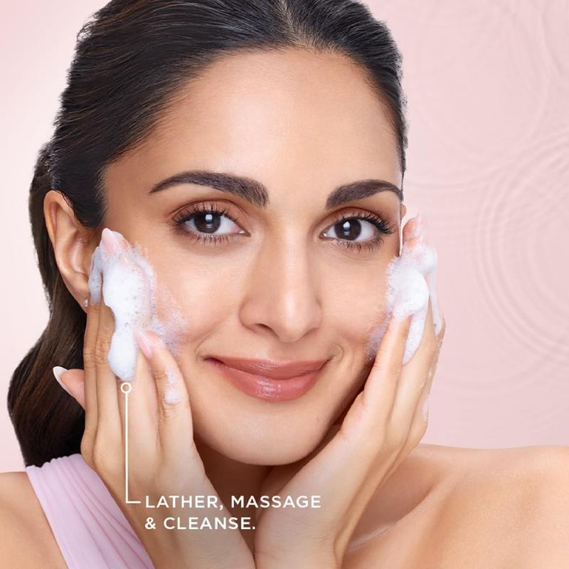 Pond's Bright Beauty Spot less Glow Face Wash - 100 g