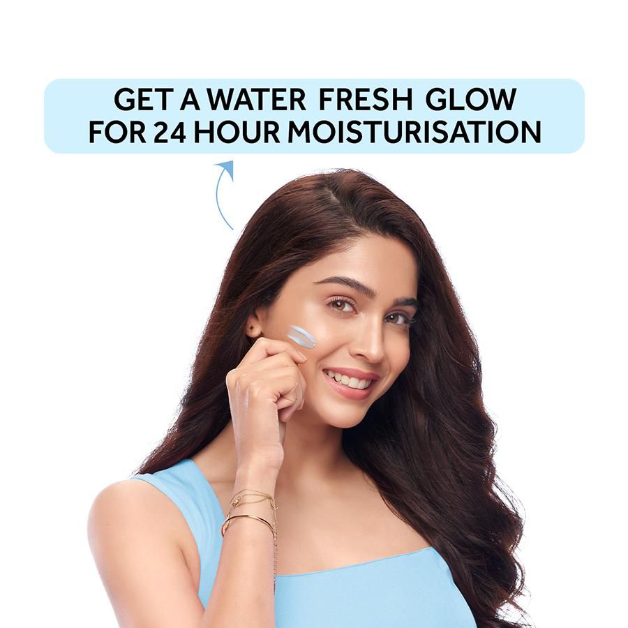 Pond's Super Light Gel Moisturiser - 49 g
