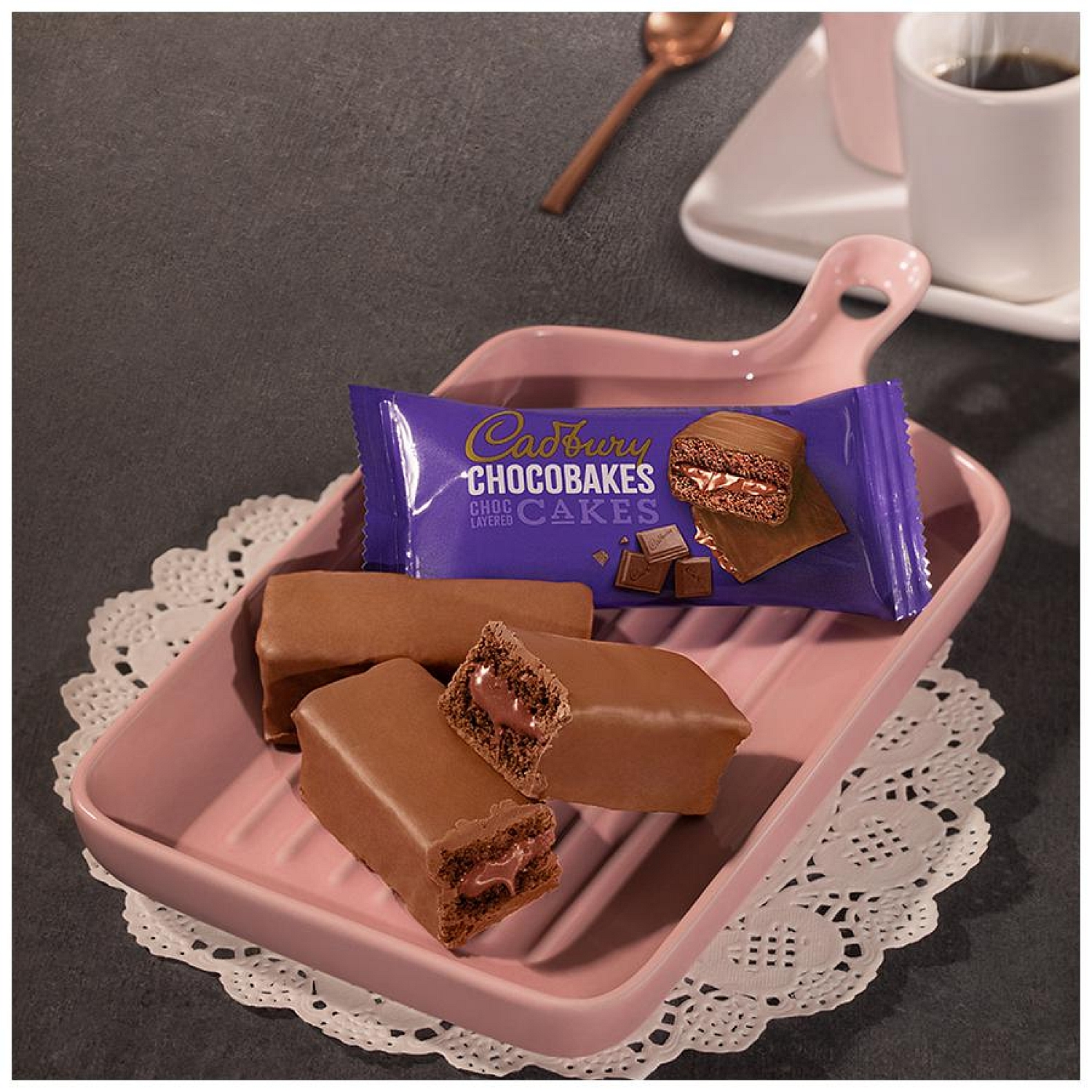 Cadbury Chocobakes Choc Filled Cookies - 75 g